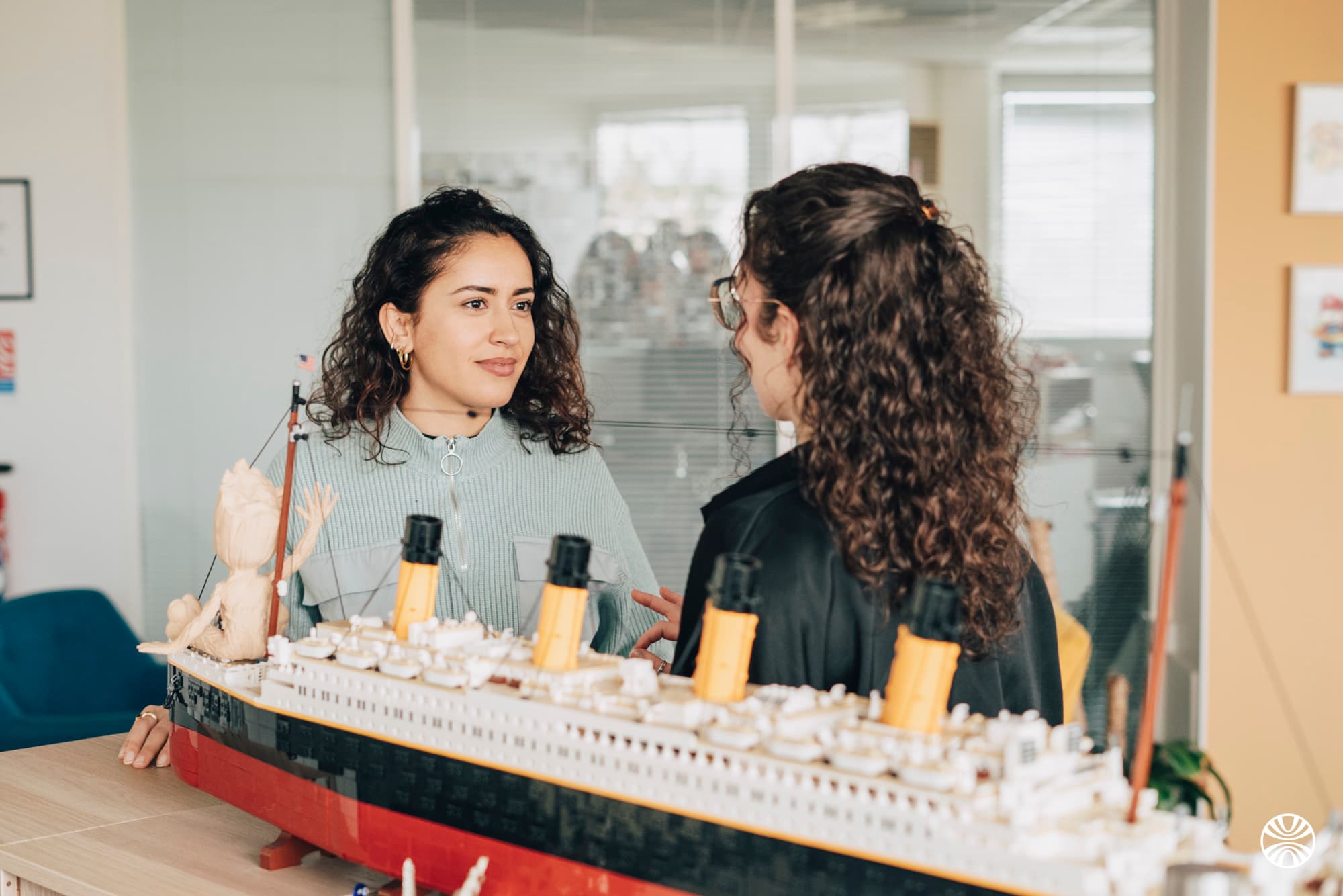Construction collaborative du Titanic en Lego